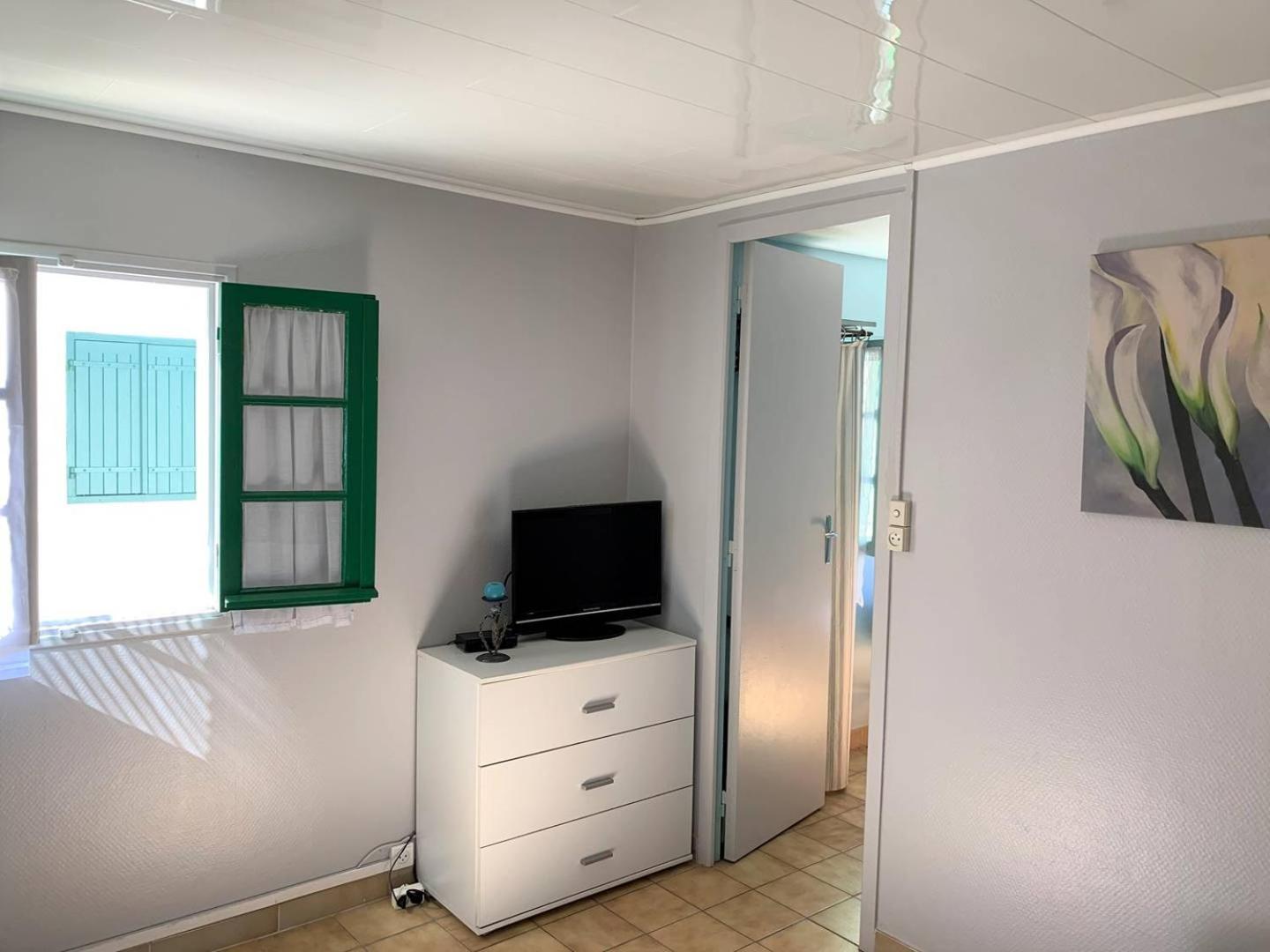St Georges De Didonne - Agreable Petite Maison Avec Cour - 1 Chambre Saint-Georges-de-Didonne Esterno foto